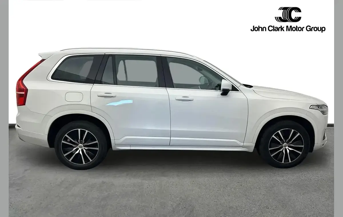 Used Volvo XC90 Momentum 235 HP (172 kW) 2022 White SUV