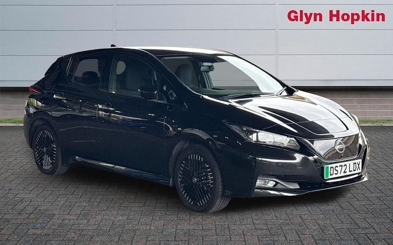 Begagnad Nissan Leaf N-Connecta 110 kW (150 HK) 2025 Halvkombi