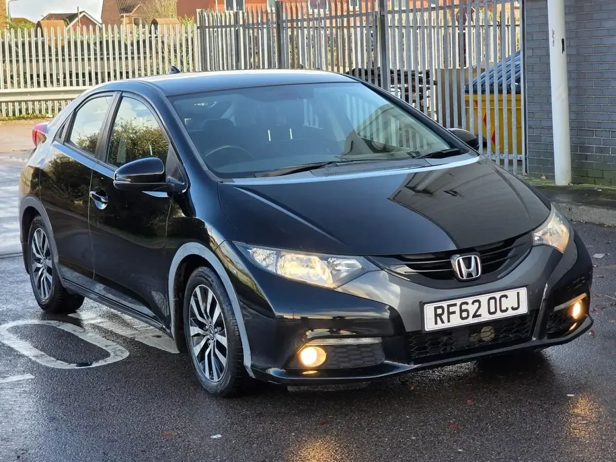 Used Honda Civic ES 120 HP (88 kW) 2013 Black Hatchback