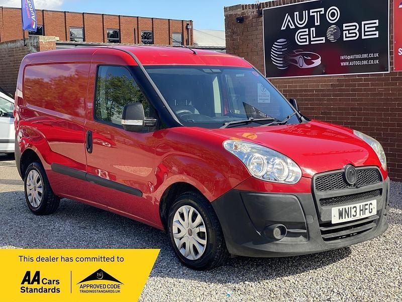 Red Used 2013 Fiat Doblò MPV | £3,990 (Fair price) - Image 1/3