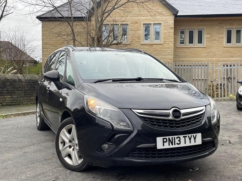 Black Used 2013 Vauxhall Zafira MPV | £1,990 (Good price) - Image 1/4