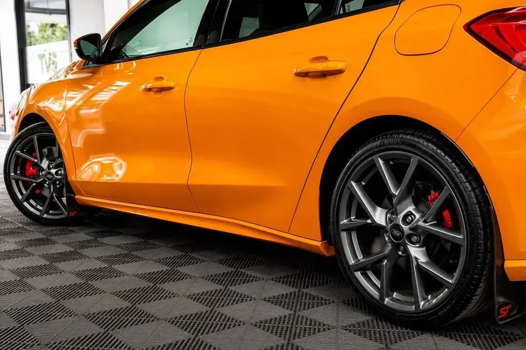 Used Ford Focus ST 280 HP (205 kW) 2020 Orange Hatchback