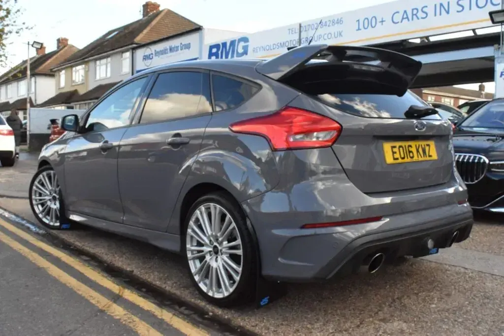 Used Ford Focus RS 350 HP (257 kW) 2016 Grey Hatchback