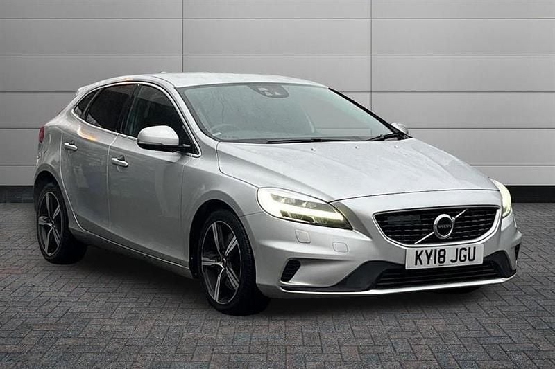 Used Volvo V40 R-Design 152 HP (111 kW) 2018 Silver Hatchback