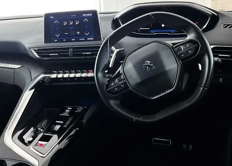 Used Peugeot 5008 Allure+ 130 HP (95 kW) 2023 Grey SUV
