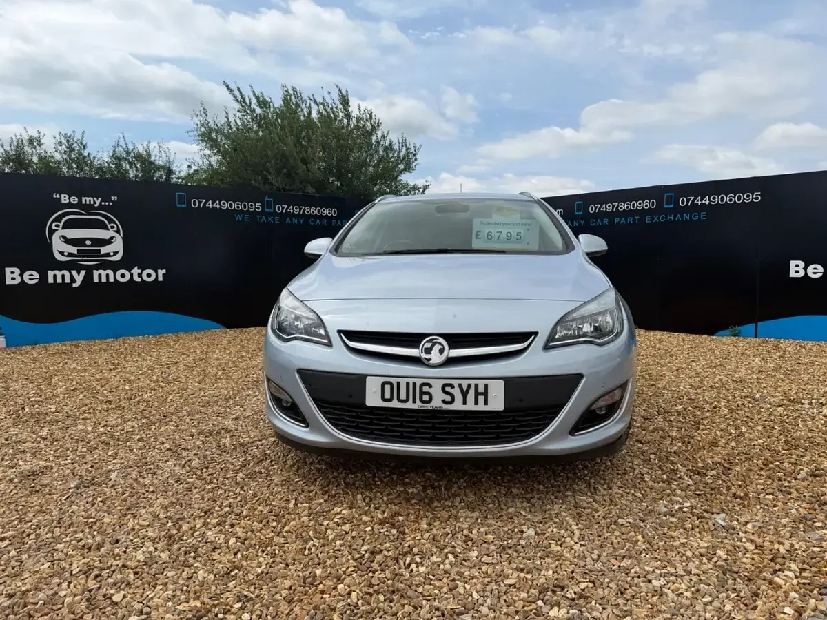 Used Vauxhall Astra Elite 2016 Silver Estate