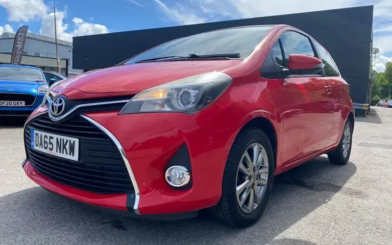 Używany Toyota Yaris 69 KM (50 kW) 2015 Hatchback