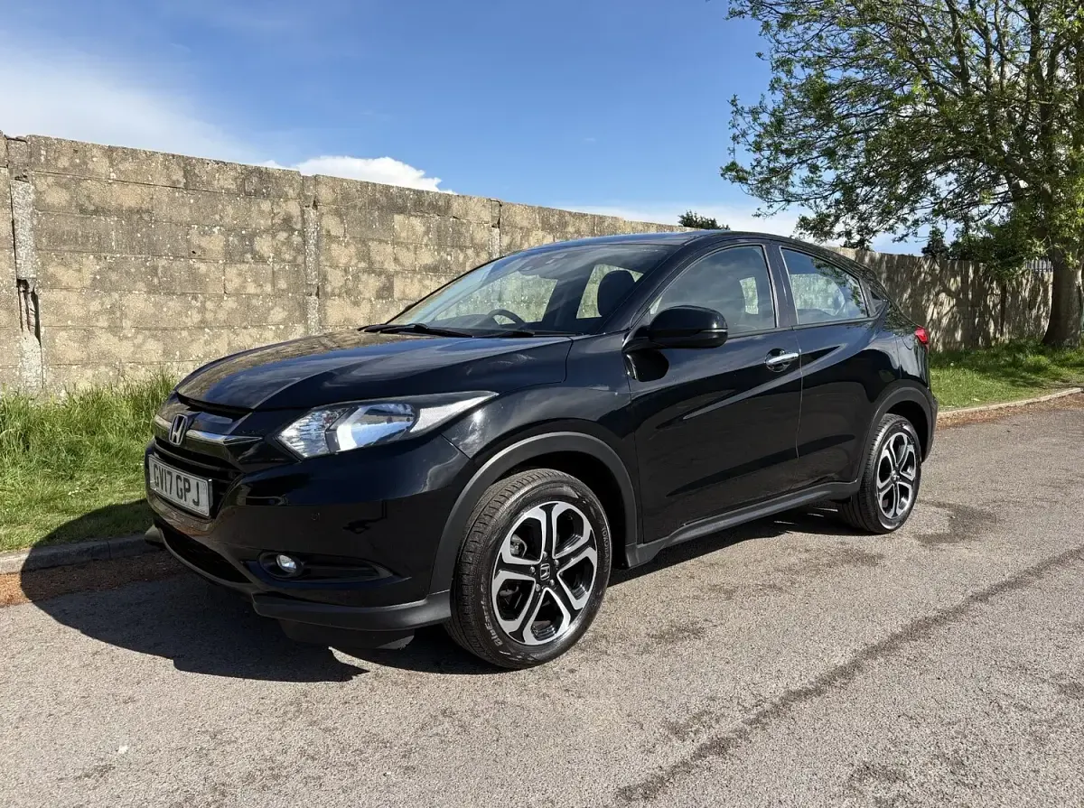 Used Honda HR-V SE 130 HP (95 kW) 2017 Black SUV