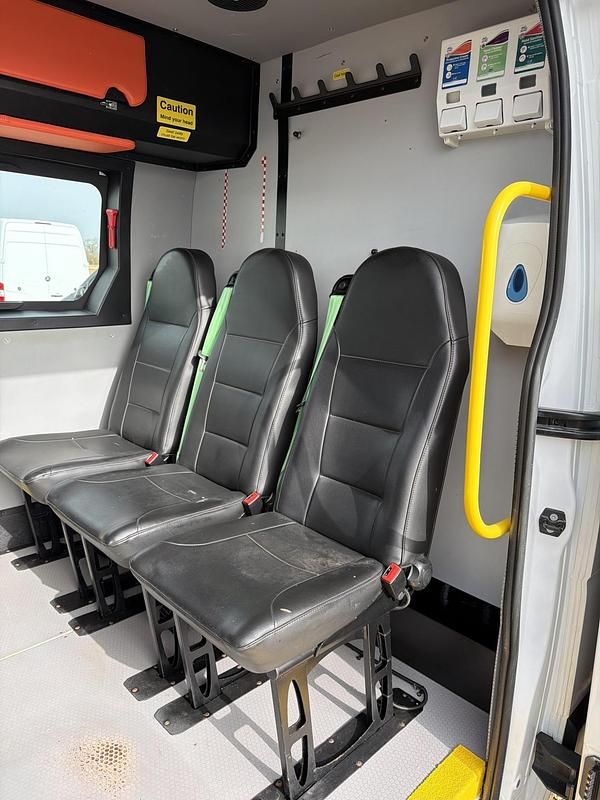 Used Vauxhall Movano 130 HP (95 kW) 2018 White MPV