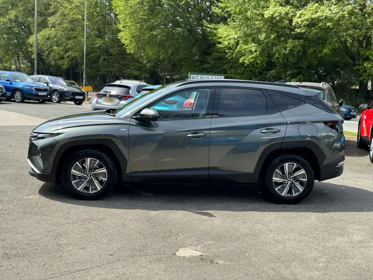 Usado Hyundai Tucson SE 180 HP (132 kW) 2023 Cinzento SUV