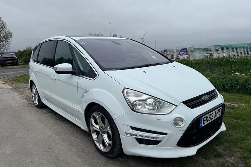 Used Ford S-MAX Titanium X 163 HP (119 kW) 2012 White MPV