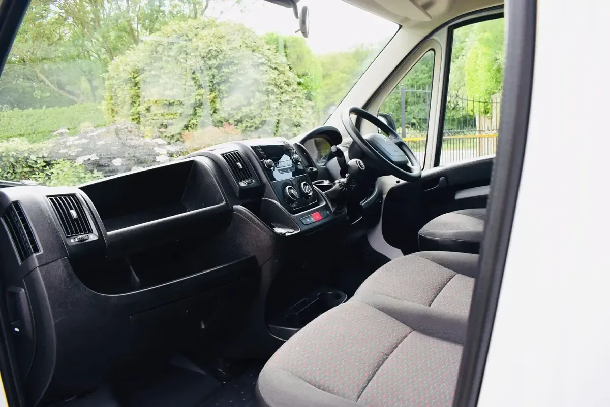 Used Peugeot Boxer S 140 HP (102 kW) 2023 White Van