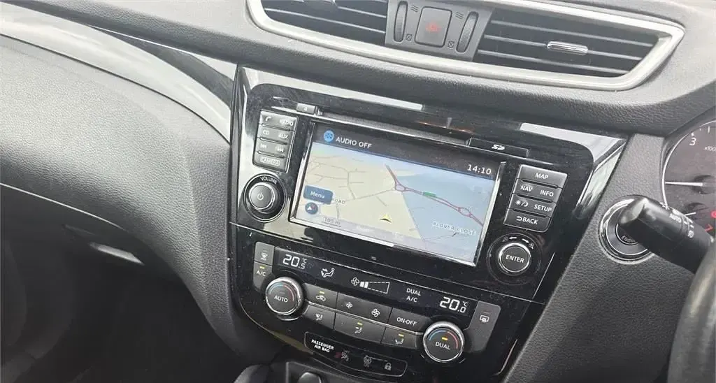 Used Nissan Qashqai N-Connecta 2017 Grey SUV