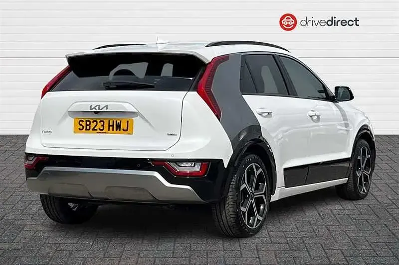 Used Kia Niro 2023 White SUV