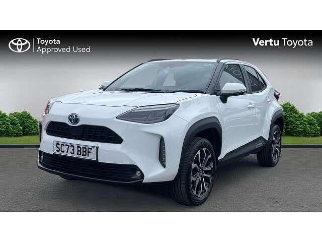 Used Toyota Yaris Cross Design 113 HP (83 kW) 2024 White SUV