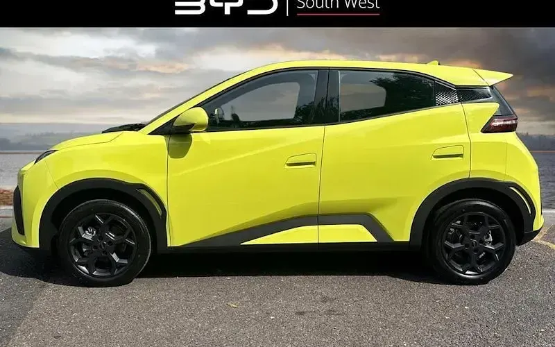 New BYD Dolphin Surf Comfort 114 kW (156 HP) 2026 Green Hatchback