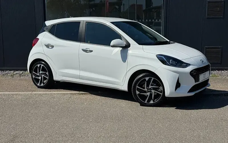 Used Hyundai i10 Premium 63 HP (46 kW) 2025 Hatchback