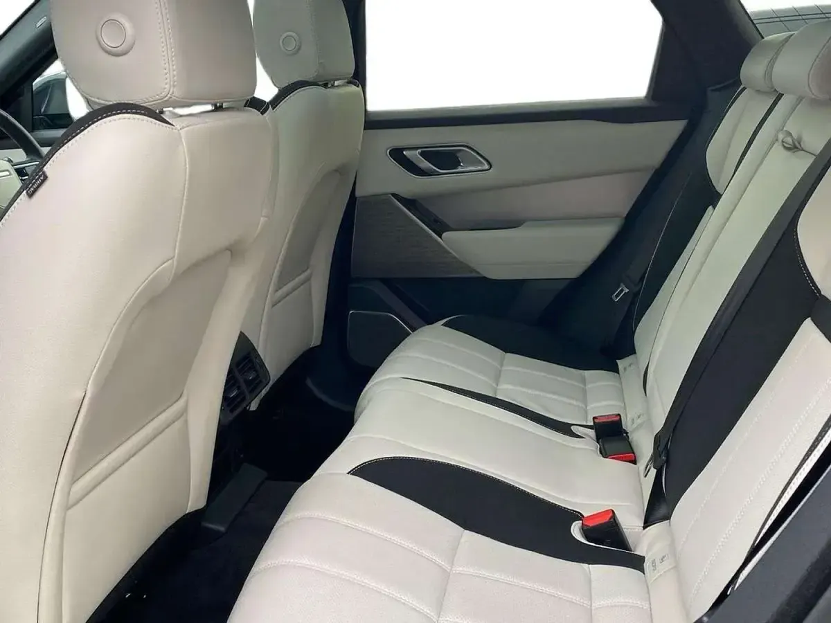 Used Land Rover Range Rover Velar 204 HP (150 kW) 2023 Black SUV
