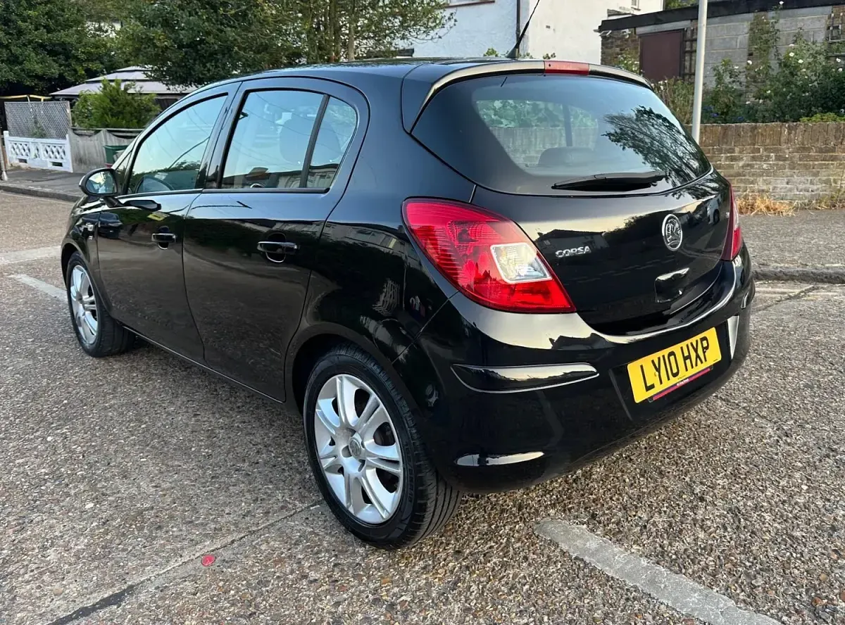 Used Vauxhall Corsa 100 HP (73 kW) 2010 Black Hatchback
