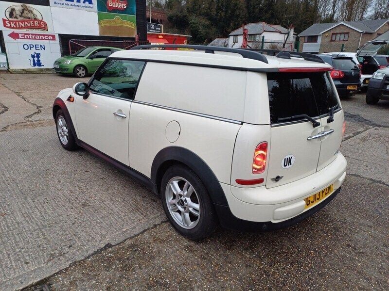 White Used 2013 Mini Cooper D Hatchback | £3,595 (Fair price) - Image 1/4