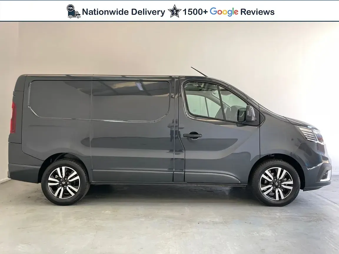 Used Renault Trafic 150 HP (110 kW) 2026 Grey MPV