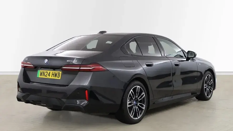 Usado BMW i5 M Sport 246 kW (335 CV) 2024 Gris