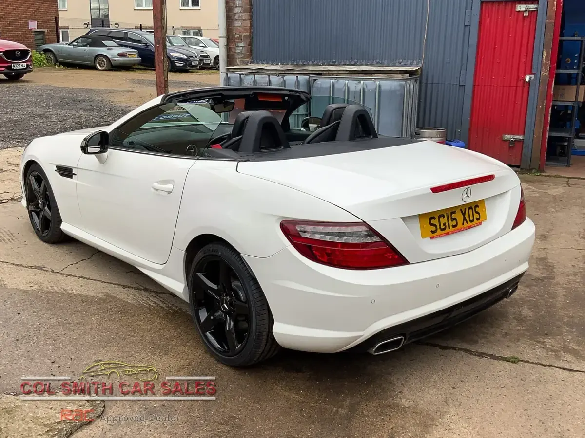 Used Mercedes SLK250 AMG 204 HP (150 kW) 2015 White Cabriolet