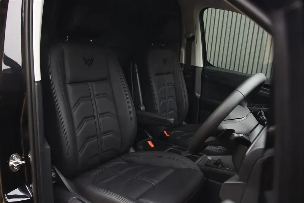 New VW Caddy Pro 122 HP (89 kW) 2025 Deep pearl black MPV