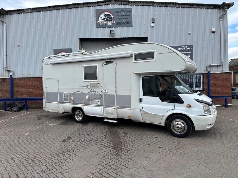 White/cream Used 2005 Ford Transit | £15,995 - Image 1/4