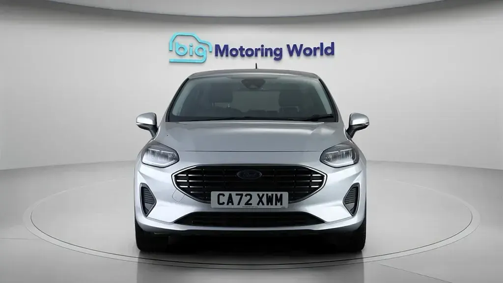 Begagnad Ford Fiesta Titanium X 100 HK (73 kW) 2023 Silver Halvkombi