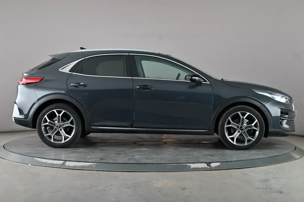 Used Kia XCeed 158 HP (116 kW) 2022 Grey SUV