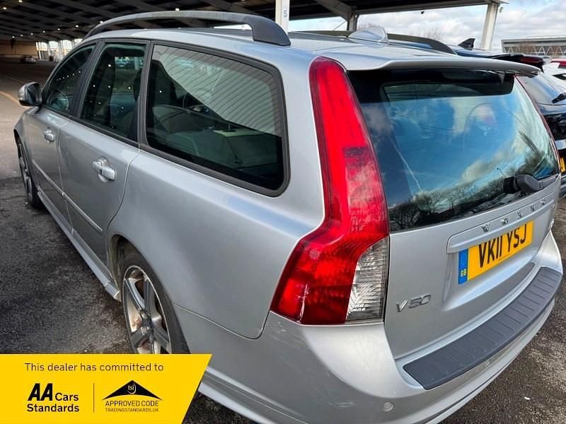Used Volvo V50 R-Design 150 HP (110 kW) 2011 Silver Estate
