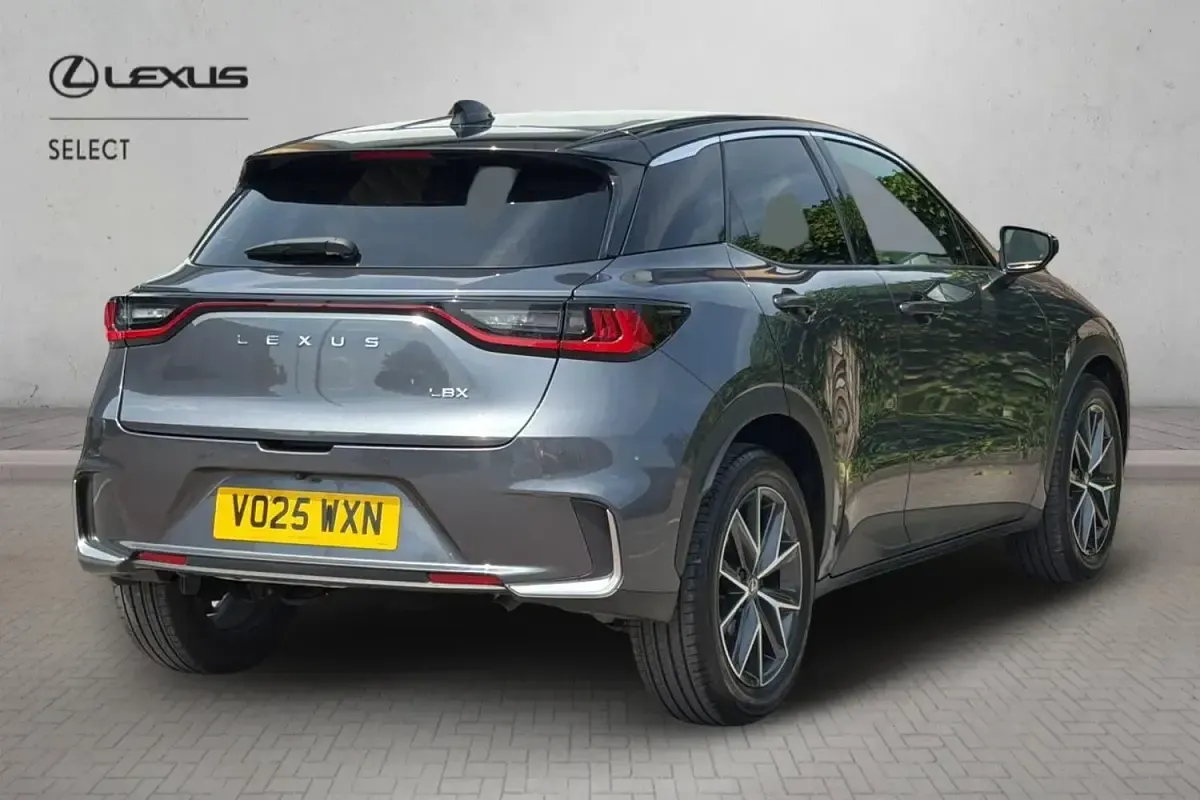 Used Lexus LBX 136 HP (100 kW) 2025 Grey/black SUV