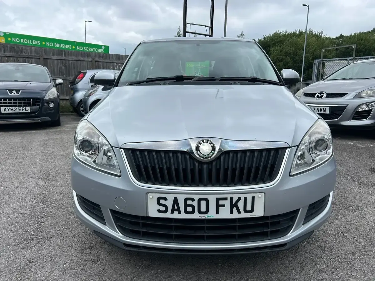 Used Skoda Fabia SE 86 HP (63 kW) 2010 Silver Hatchback