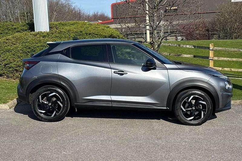 Used Nissan Juke N-Connecta 112 HP (82 kW) 2023 Grey SUV