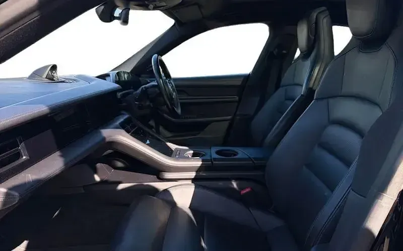 Usado Porsche Taycan 419 kW (571 HP) 2023 Sedan
