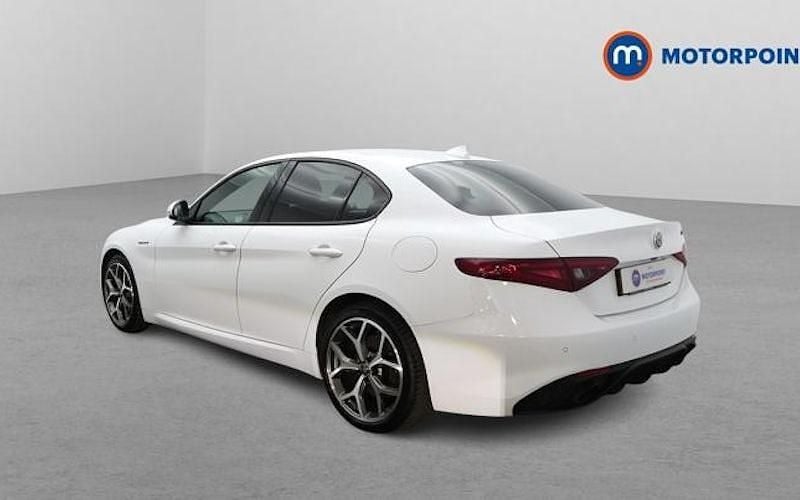 Used Alfa Romeo Giulia Veloce 280 HP (205 kW) 2021 White Sedan