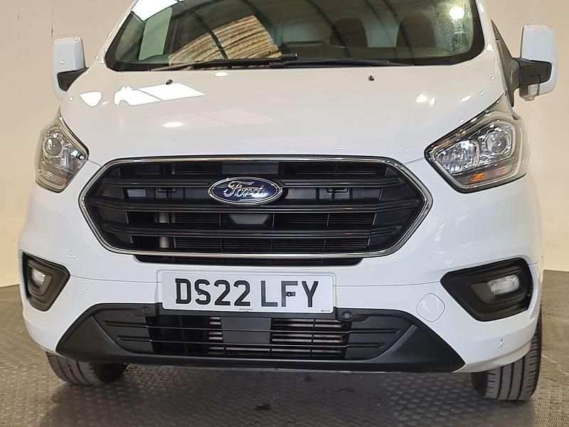 Used Ford Transit Custom Limited 130 HP (95 kW) 2022 White Van