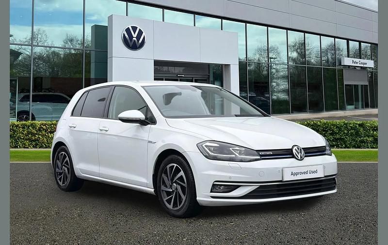 Used VW Golf VIII Edition 130 HP (95 kW) 2020 White Hatchback