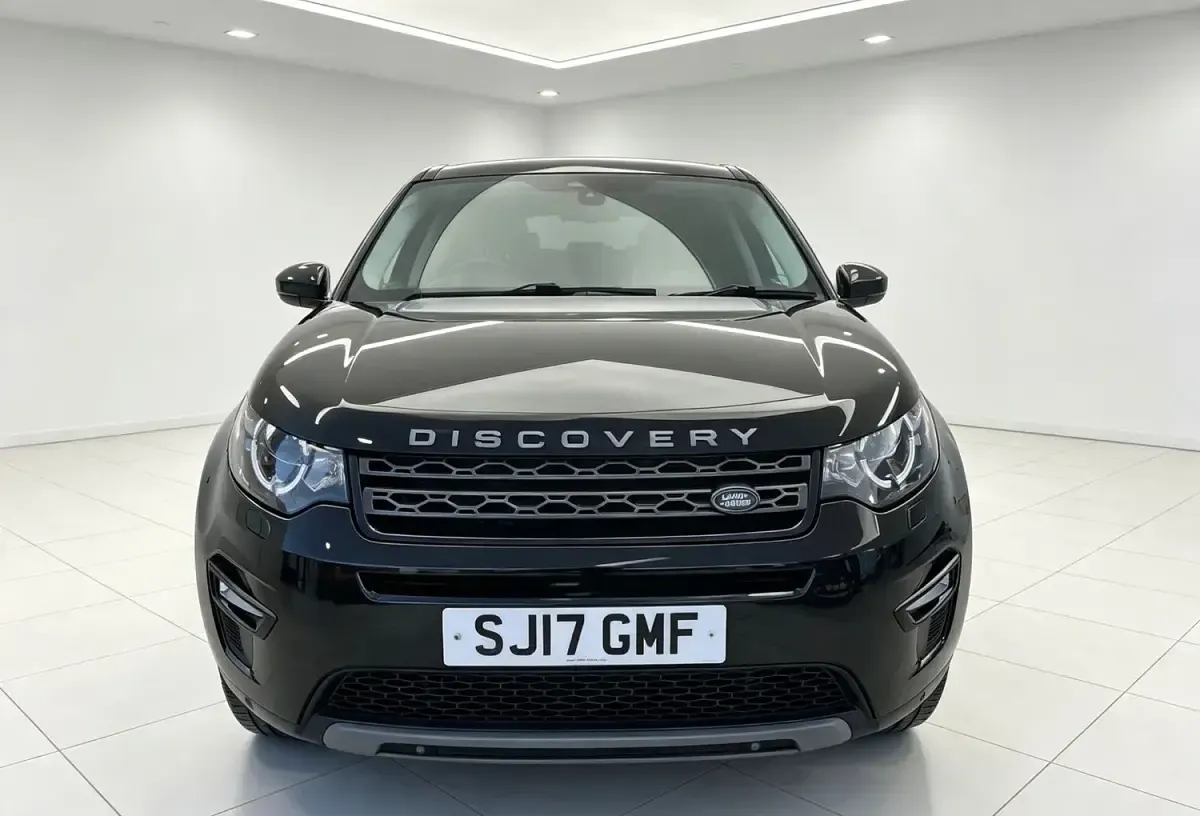 Used Land Rover Discovery Sport SE 180 HP (132 kW) 2017 Black SUV