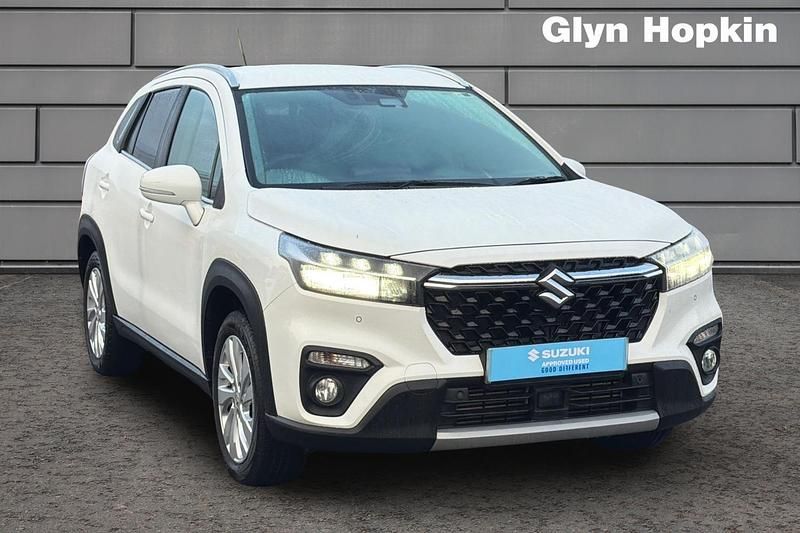 Used Suzuki SX4 2022 White Hatchback