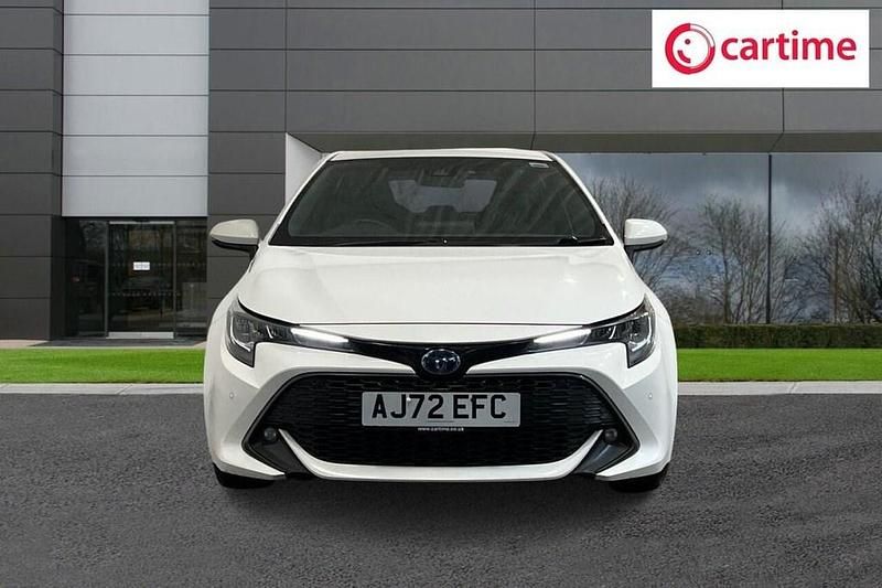 Used Toyota Corolla 2023 White Hatchback