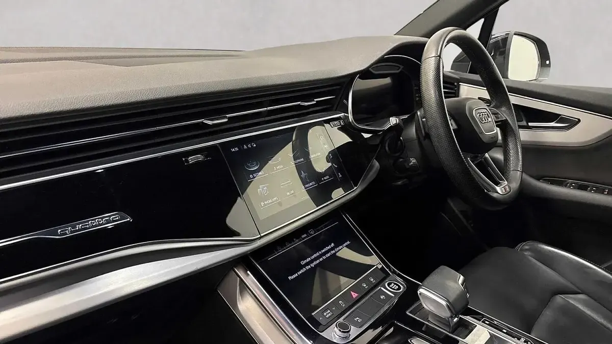 Used Audi Q7 S-Line 286 HP (210 kW) 2022 Black SUV