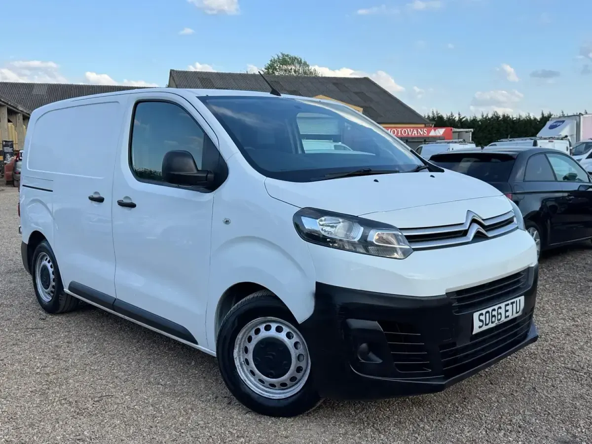 Used Citroën Dispatch 2017 White MPV