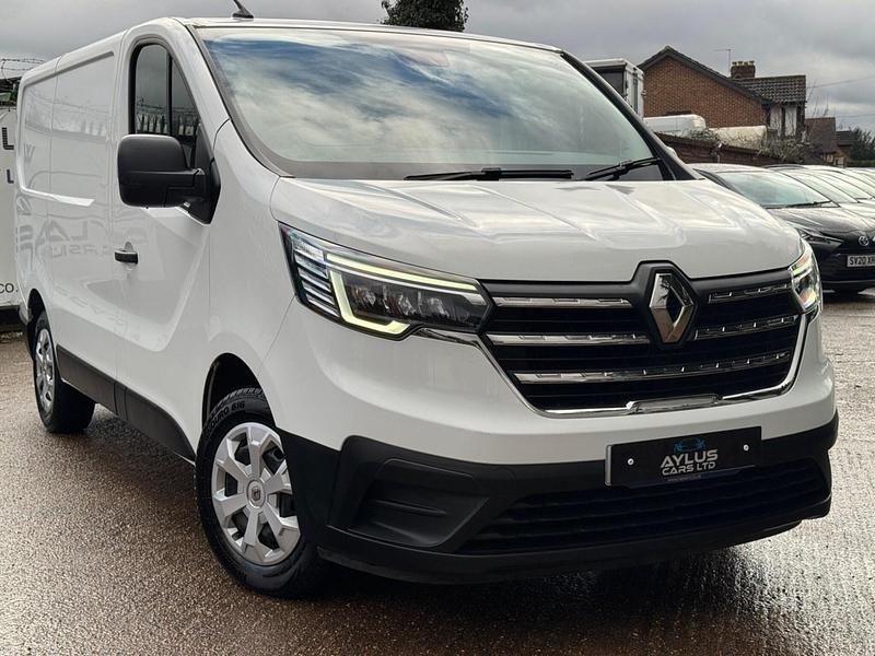 Used Renault Trafic Business 2022 White MPV