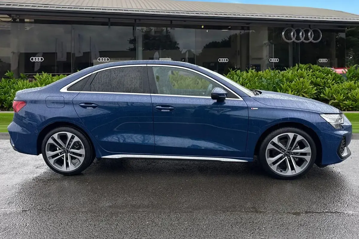 Ny Audi A3 S-Line 2026 Blå Sedan