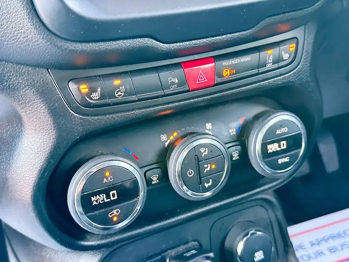 Used Jeep Renegade Limited 140 HP (102 kW) 2015 Orange SUV