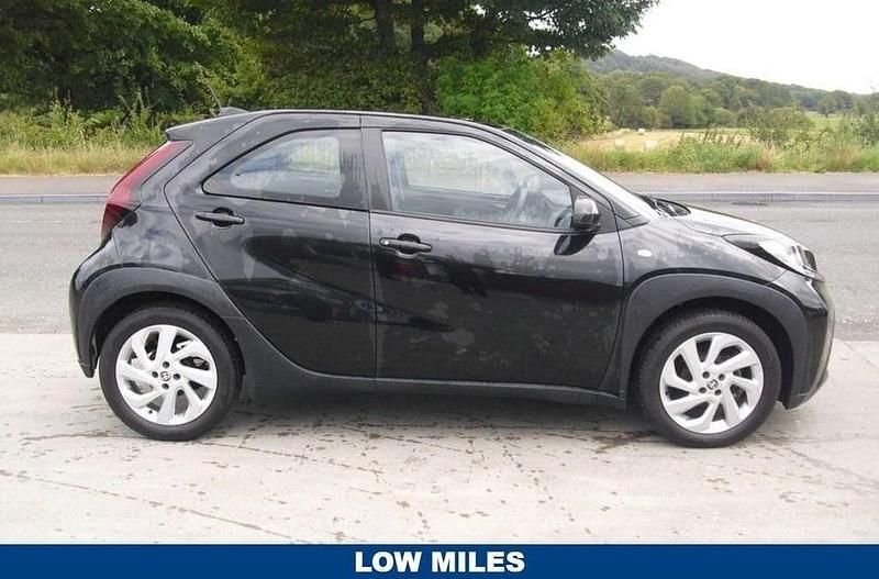 Black Used 2023 Toyota Aygo X PURE SUV | £11,995 - Image 1/4