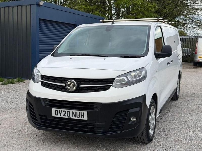 Używany Vauxhall Vivaro 120 KM (88 kW) 2020 Biały Minivan
