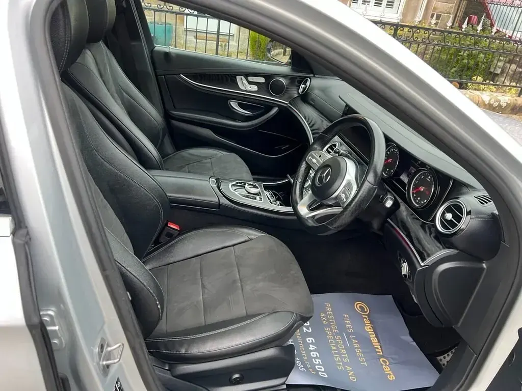 Gebraucht Mercedes E220 AMG Line Premium 194 PS (142 kW) 2018 Silber Limousine